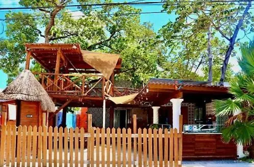Guest house Ahava Hostal Cancun Mexico